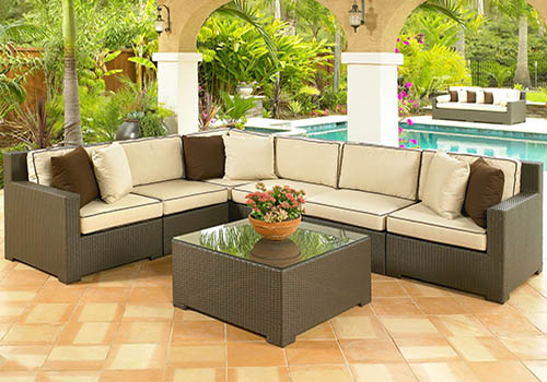 outdoor lounge furniture