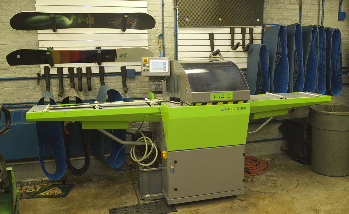 ski and snowboard tuning ski tuning